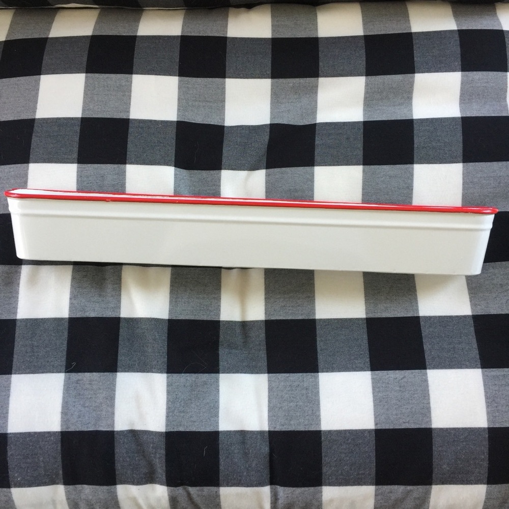 (Set of 2) NWT Threshold White and Red Metal Tray Holds Four Candles - Picture 7 of 8